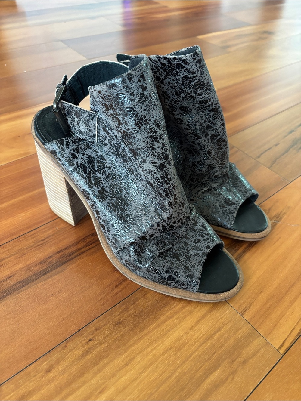 Kelsi Dagger heels